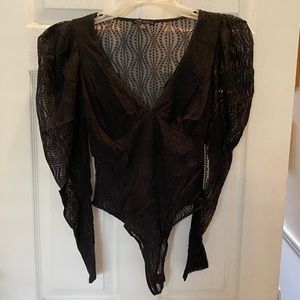 Black,medium,long sleeve, lace, snap and closure, BODYSUIT